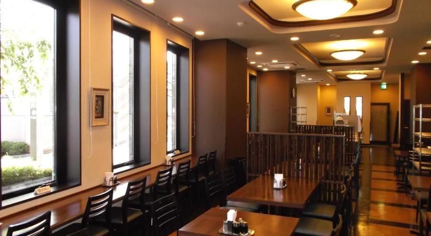 Hotel Route Inn Hirosaki Ekimae Екстериор снимка