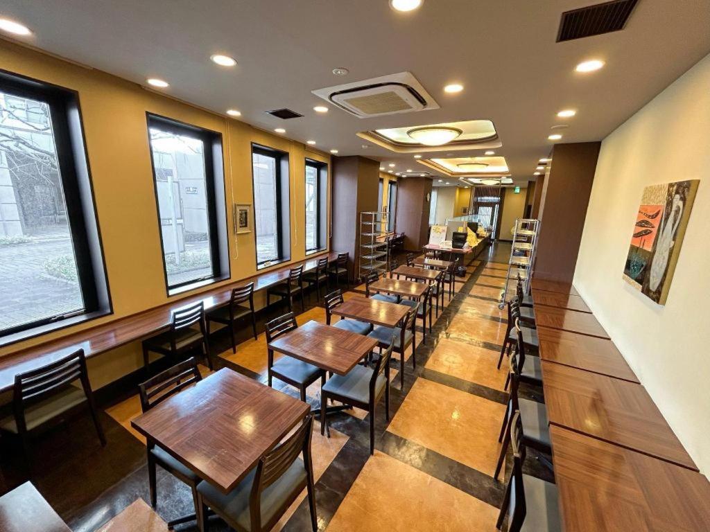 Hotel Route Inn Hirosaki Ekimae Екстериор снимка